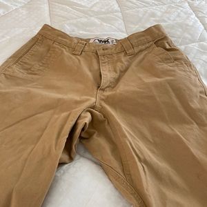 Tan Mountain Khaki Cargo Pants; 32x32